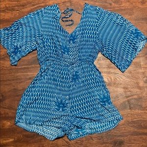 Manuhealii Romper Used Size Small